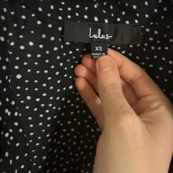 Lulus polka dot button down black and white size XS short sleeve top - Picture 3 of 4